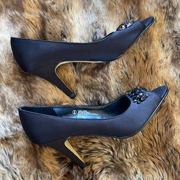 Isaac Mizrahi heels - Picture 5 of 7